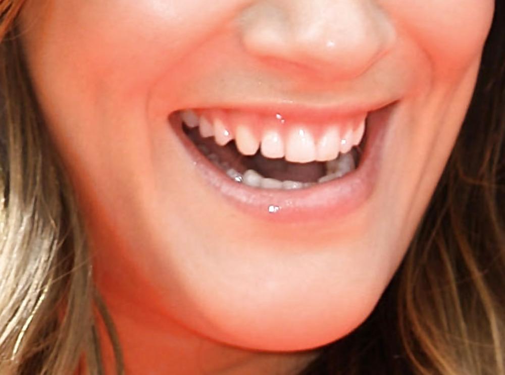 25P The female mouth