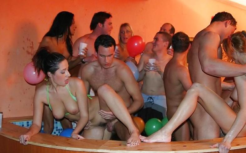 22P Sluts go to party