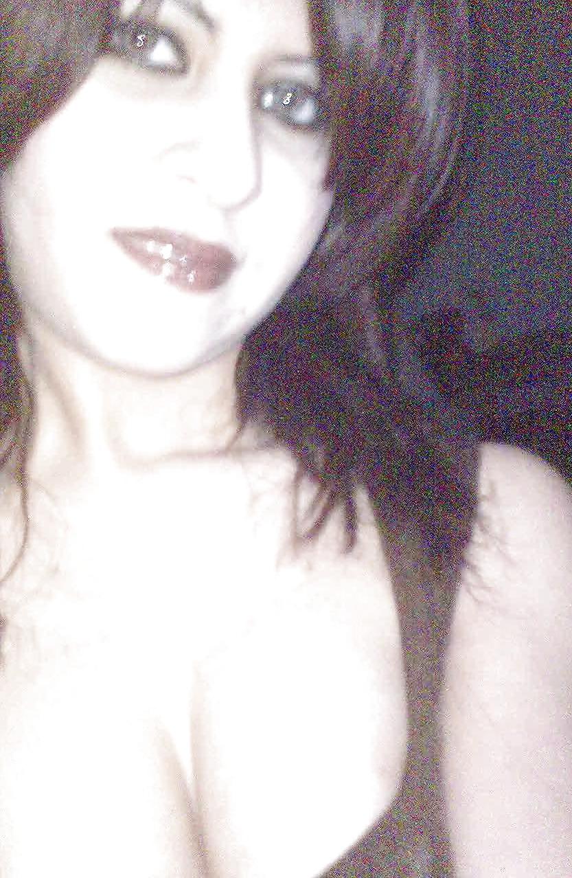 13P Arab sexy women share