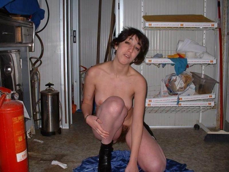 20P hirsute amateur girl showing off