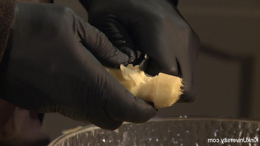 12P Figging (using freshly peeled ginger as a buttplug or dildo) creates an intense 