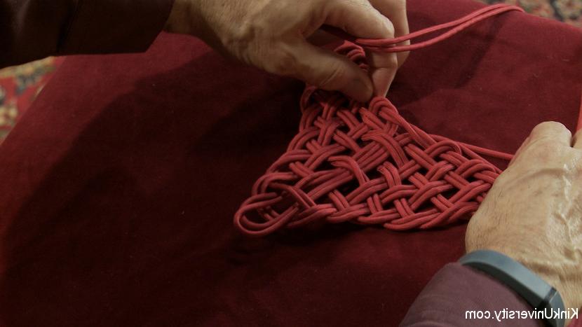 15P Learn now to use rope to create beautiful decorative bondage, such as elaborate 