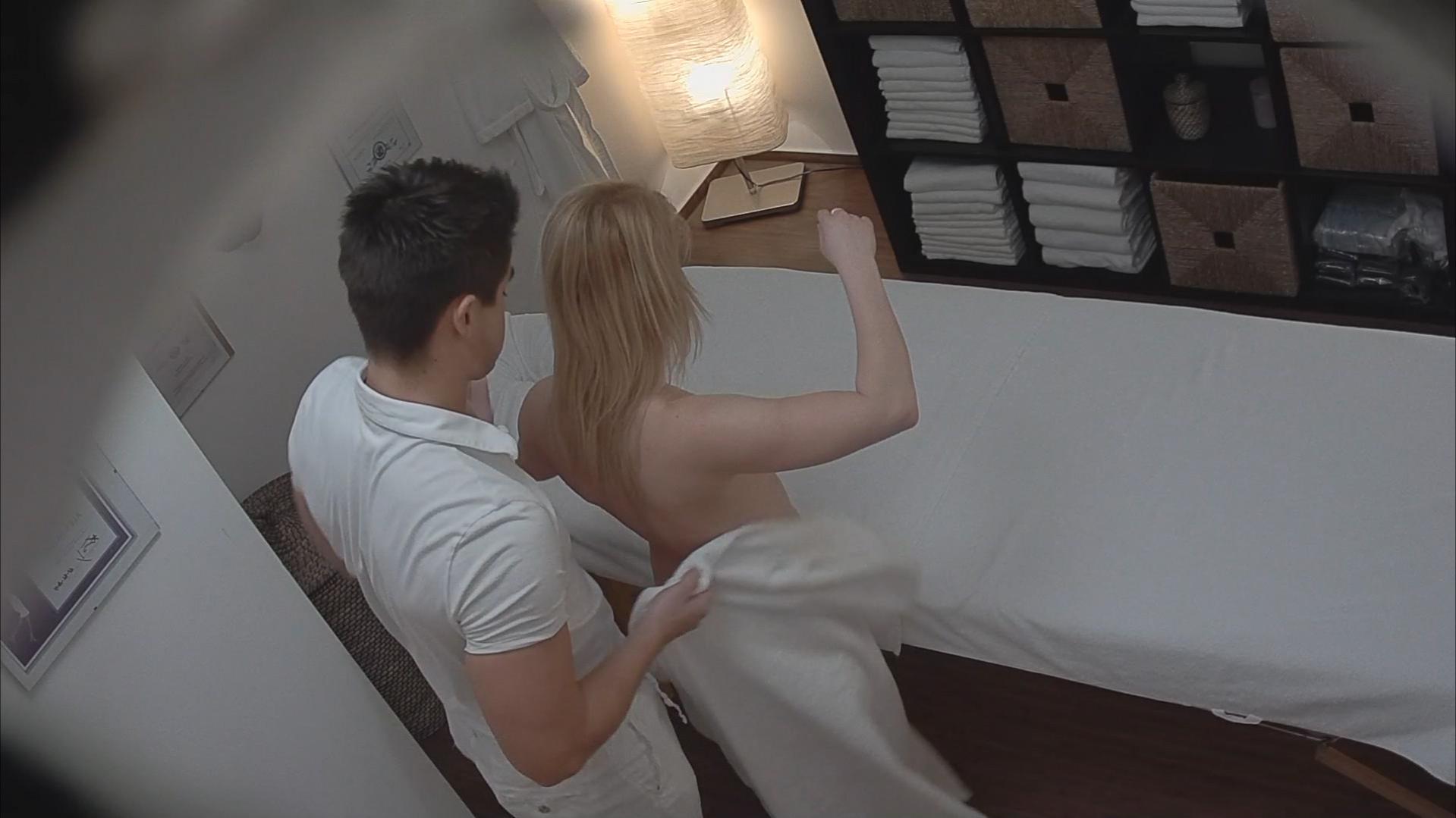 11P Hidden cam sex pictures