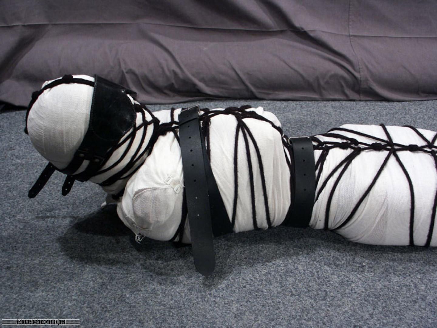 16P Bandage Bondage