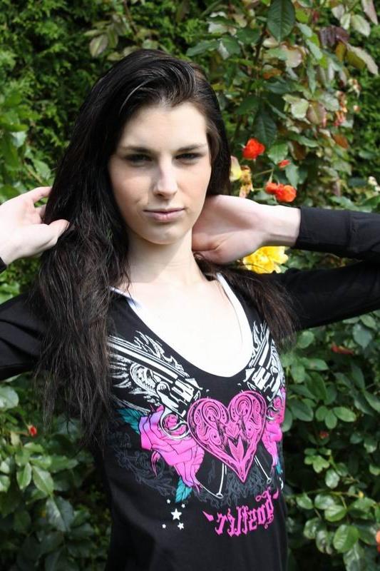 15P super skinny dutch girl posing outdoors