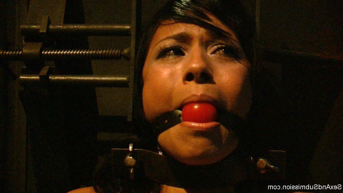 23P Captured woman undergoes sexual conditioning and fucked in bondage
