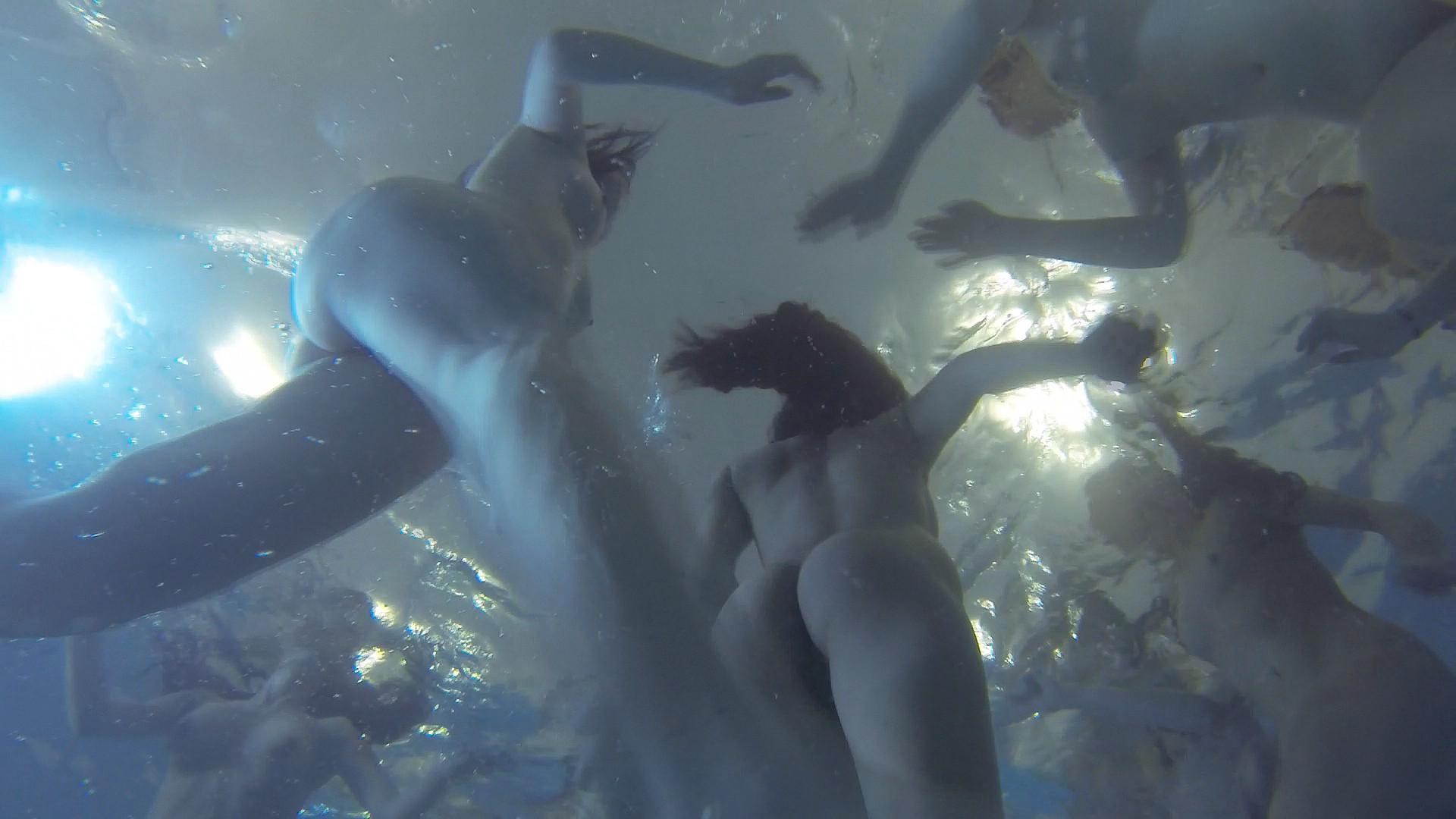 12P Hidden cam photos from lesbian party