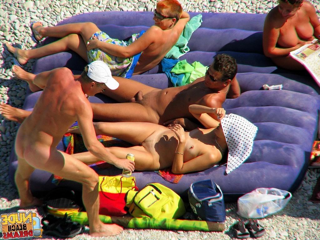 15P Group of nudists caught on hidden cam