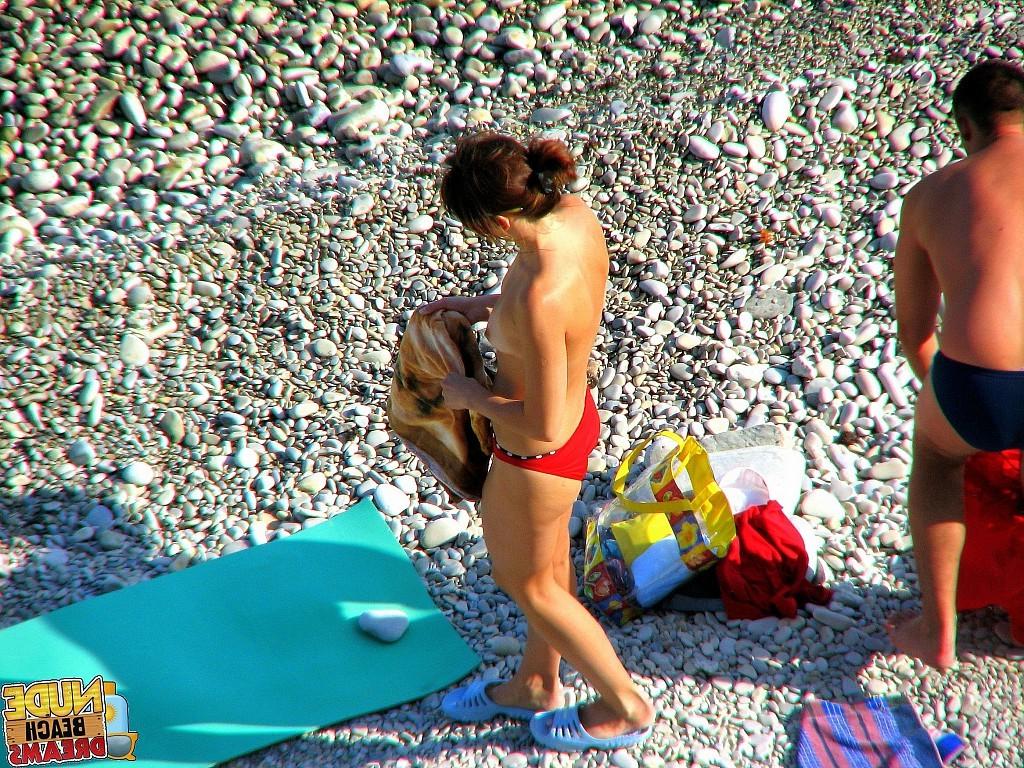 15P Group of nudists caught on hidden cam
