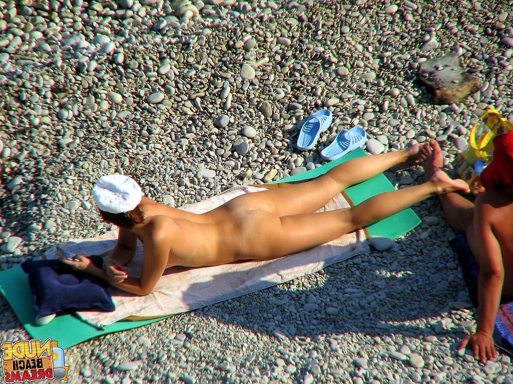 15P Group of nudists caught on hidden cam