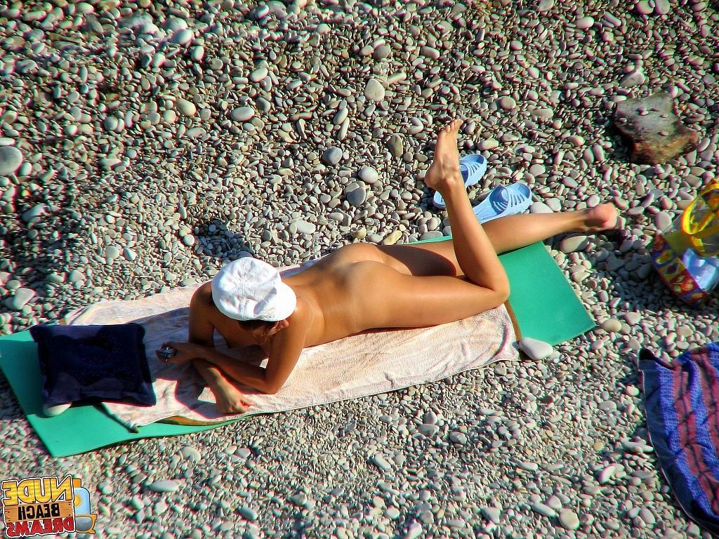 15P Group of nudists caught on hidden cam