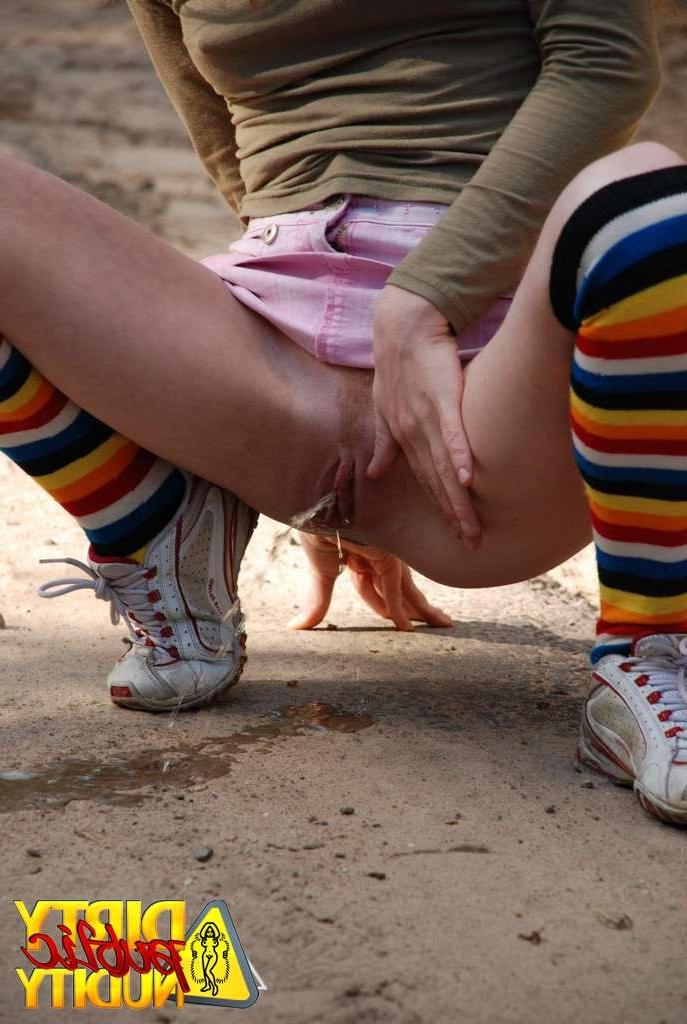 15P Milena pissing in the park