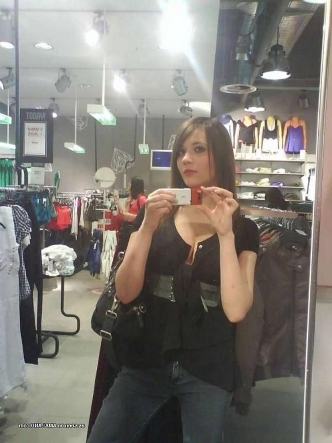 11P Wild steamy hot sexy amateur bombshell camwhoring