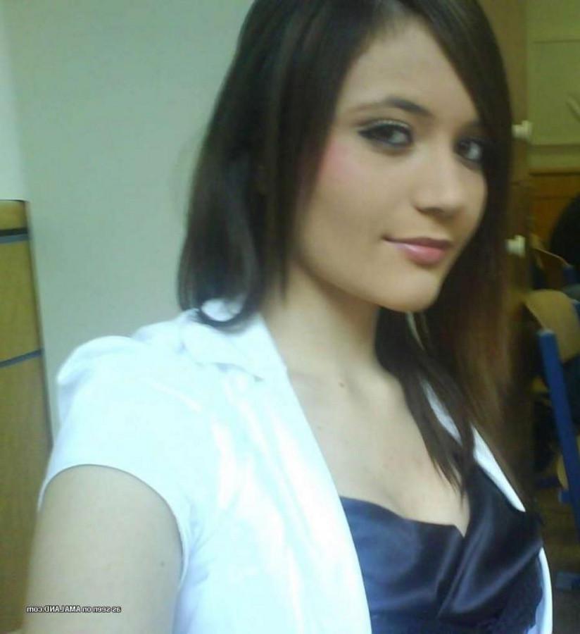 11P Wild steamy hot sexy amateur bombshell camwhoring
