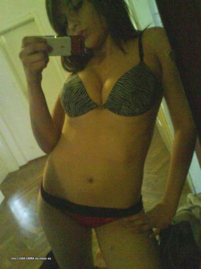 11P Wild steamy hot sexy amateur bombshell camwhoring