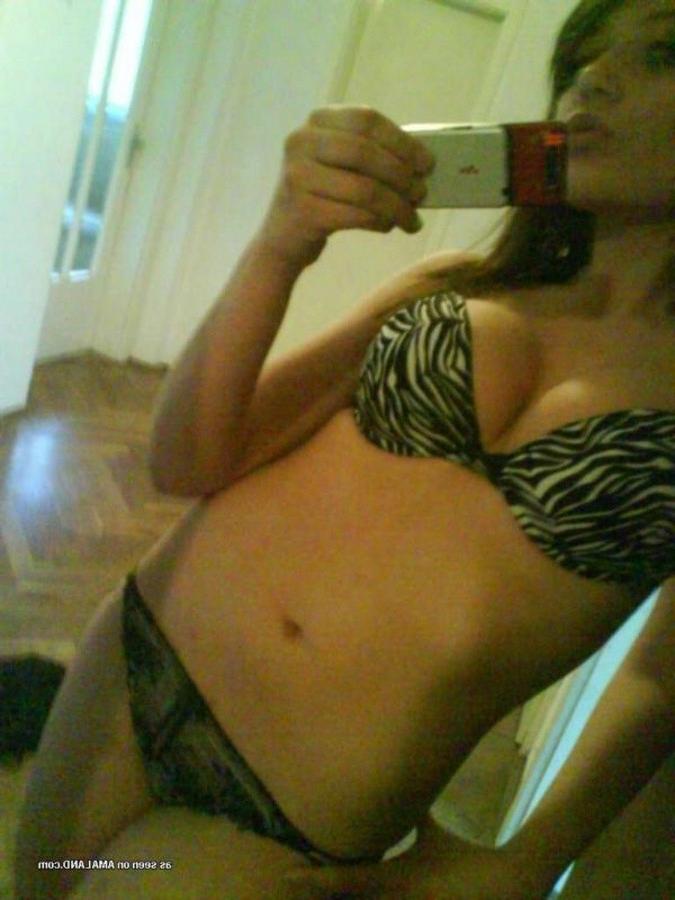 11P Wild steamy hot sexy amateur bombshell camwhoring