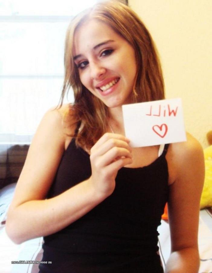 11P Steamy hot naughty bombshell amateur teen selfshooting