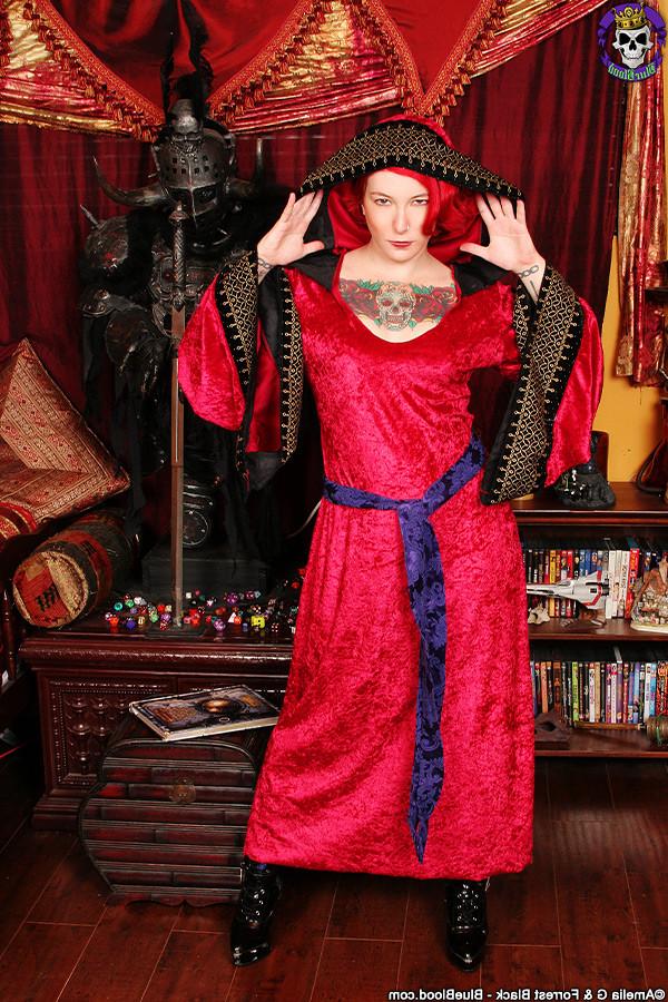 15P Firey Redheaded Gamer Girl Dungeon Master