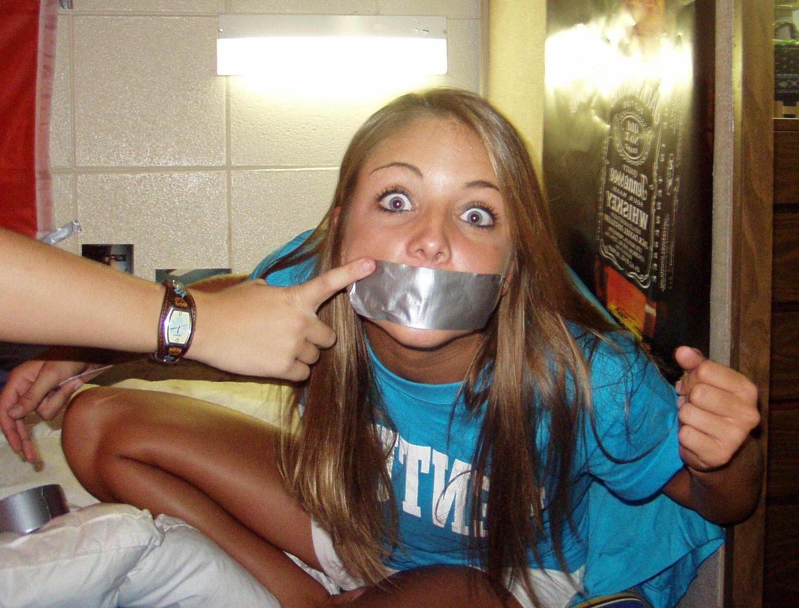 10P Bondage porn pictures