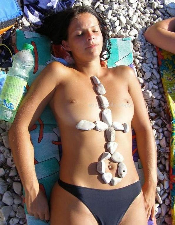 12P Spying on couples having sex on the beach