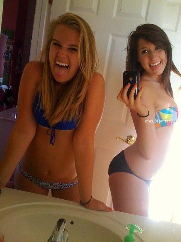 21P Amateur babes share dirty pics