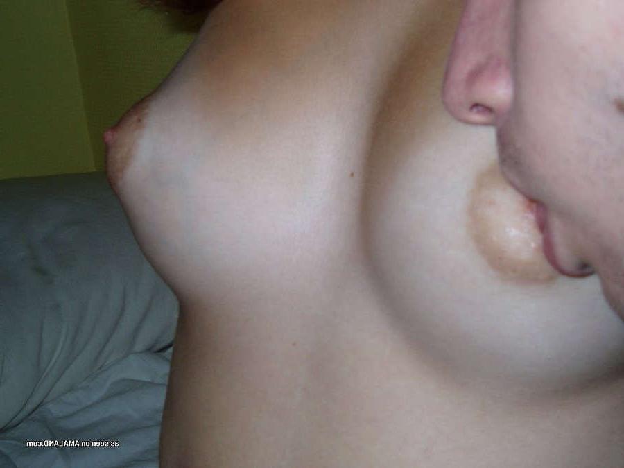 10P Horny babe sucking a cock in the bedroom