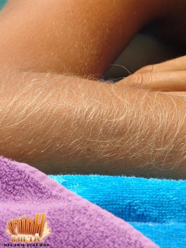 13P Lori's Shows Off Her Long Arm Hair
