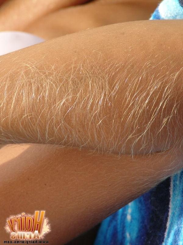 13P Lori's Shows Off Her Long Arm Hair