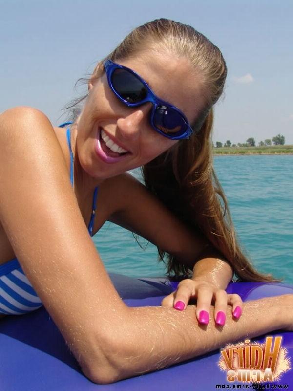 13P Lori's Long Blonde Arm Hair