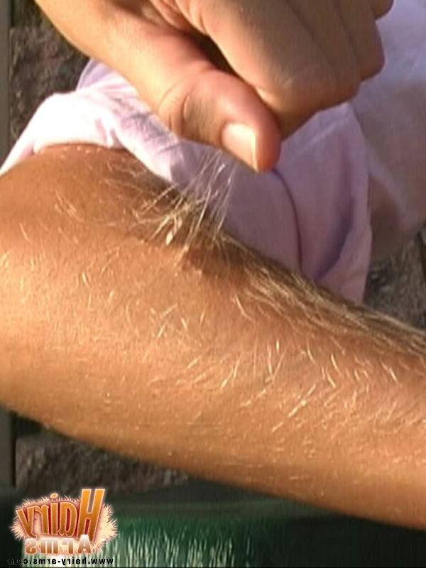 13P Lori Shows Off her Long Arm Hair