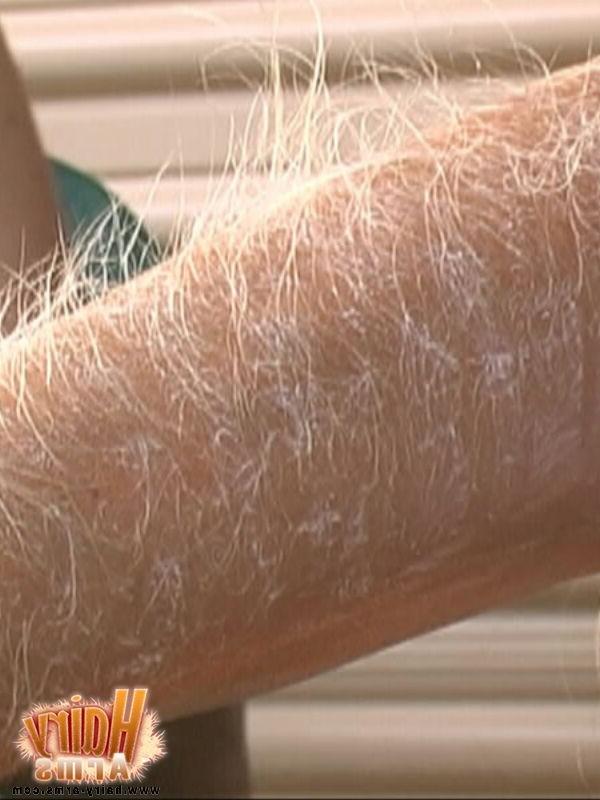 13P Lori Shows Off her Long Arm Hair