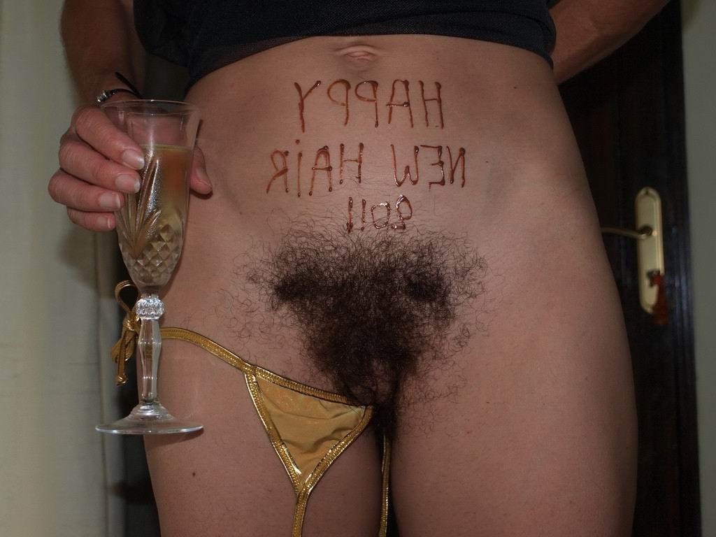 15P kinky amateur ladies showing their hairy pussies