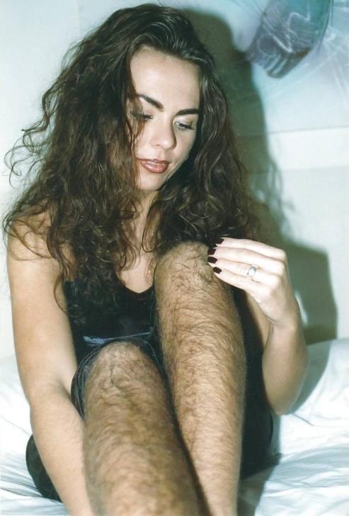 16P Very hairy amateur ladies posing nude