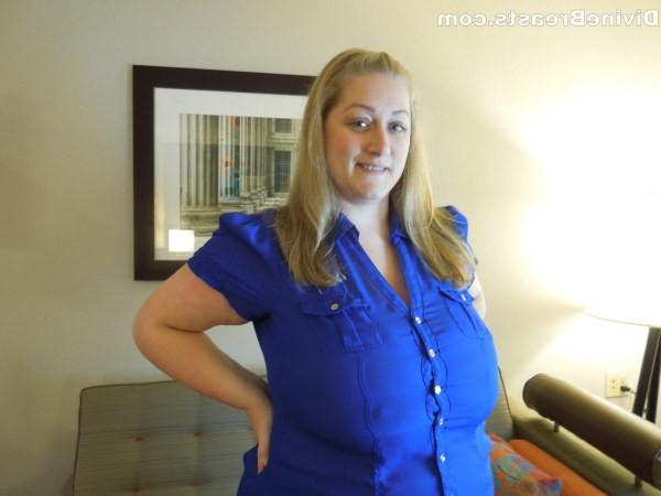 15P Blonde amateur babe unleashes her monster sized bosoms