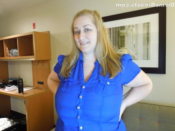 15P Blonde amateur babe unleashes her monster sized bosoms