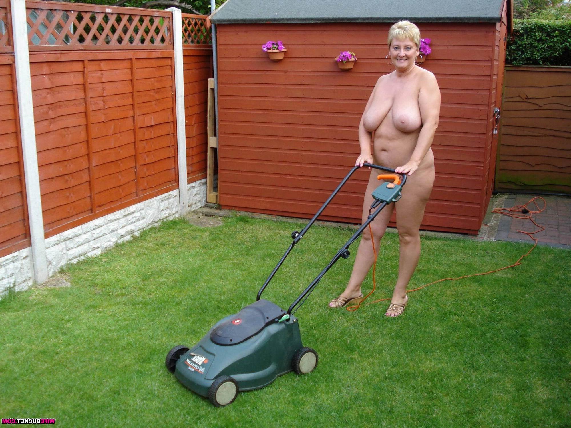 20P Horny housewife fucks her friend