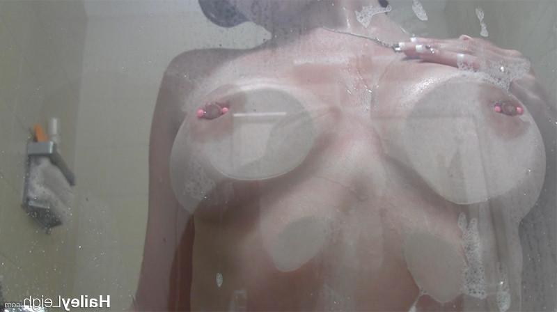 15P Busty freckled teen girl