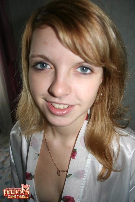 16P Gal with big passionate eyes exposes her wonderful body
