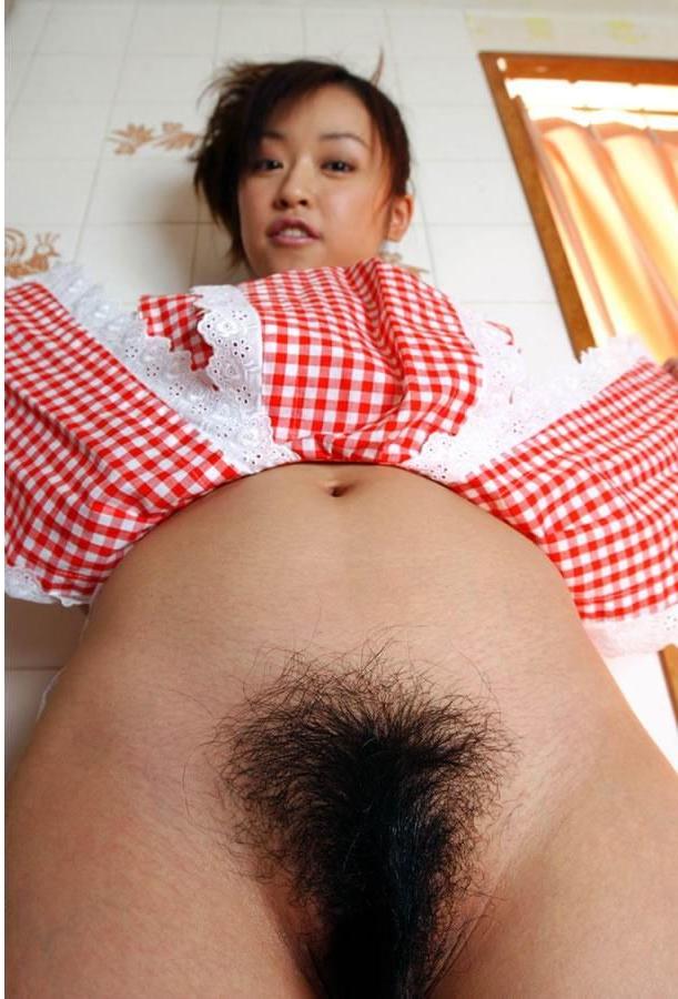 12P Hairy beauties posing