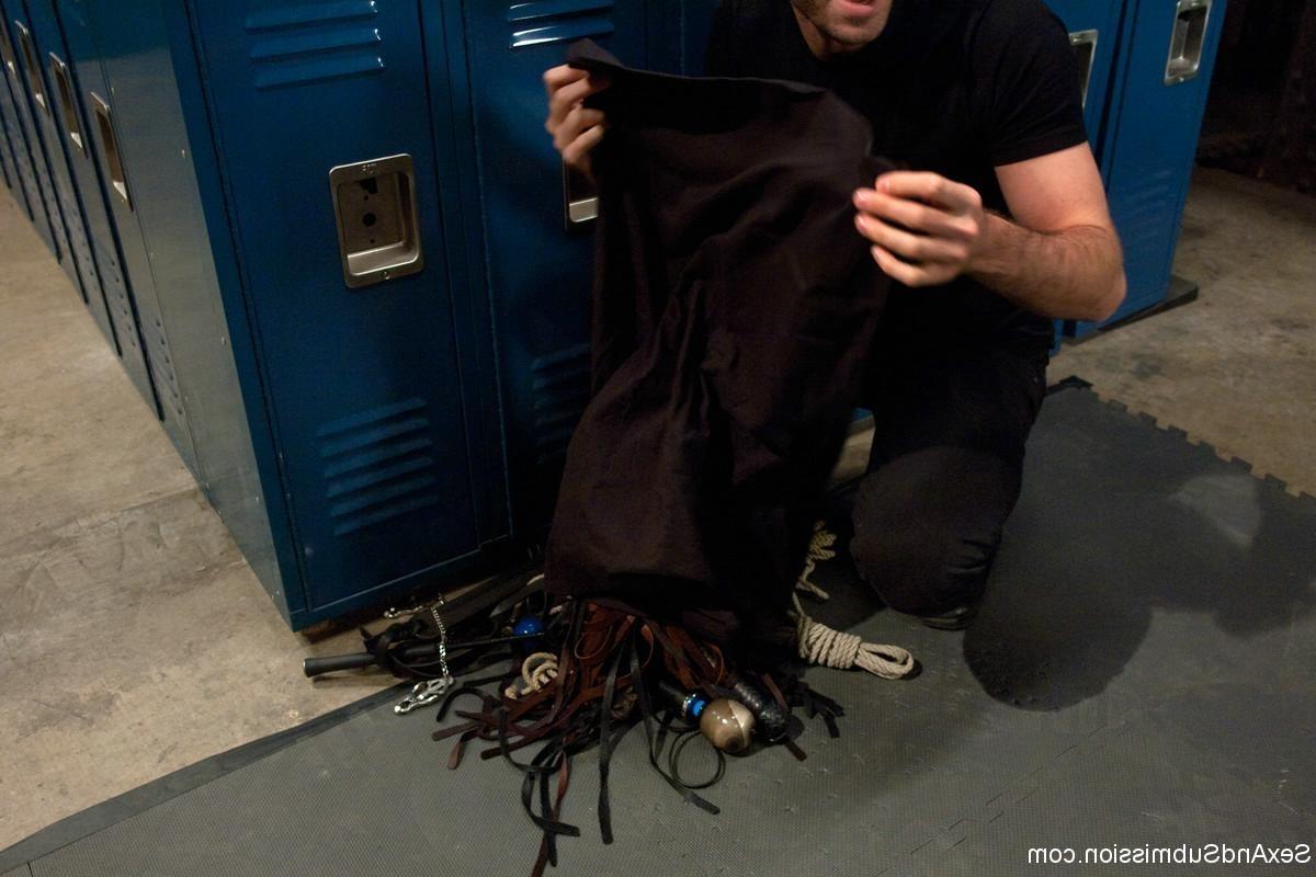 12P Flexible girl abducted by boyfriend and fucked in strict bondage