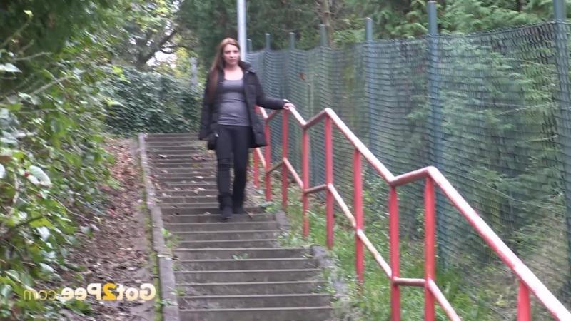 15P See 100s of girls peeing