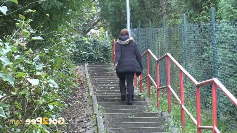 15P See 100s of girls peeing