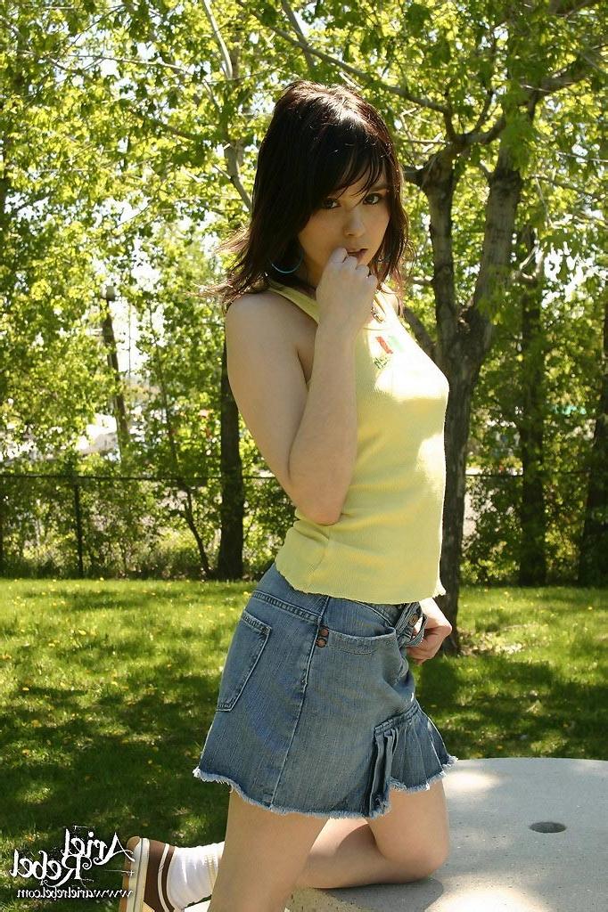 15P Teen Ariel in the park!