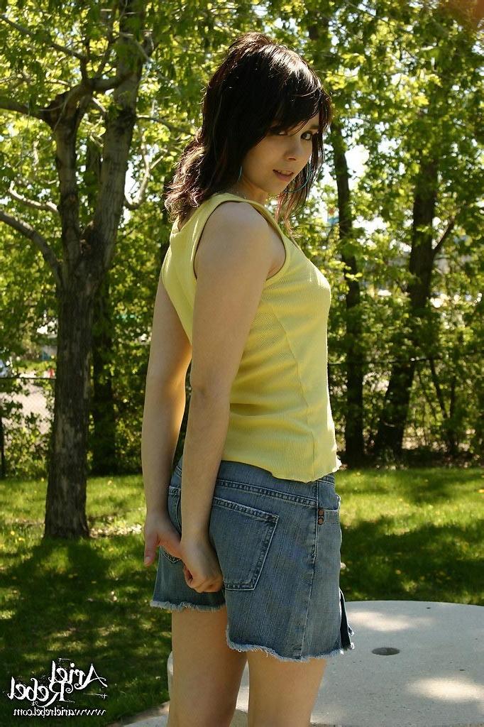 15P Teen Ariel in the park!