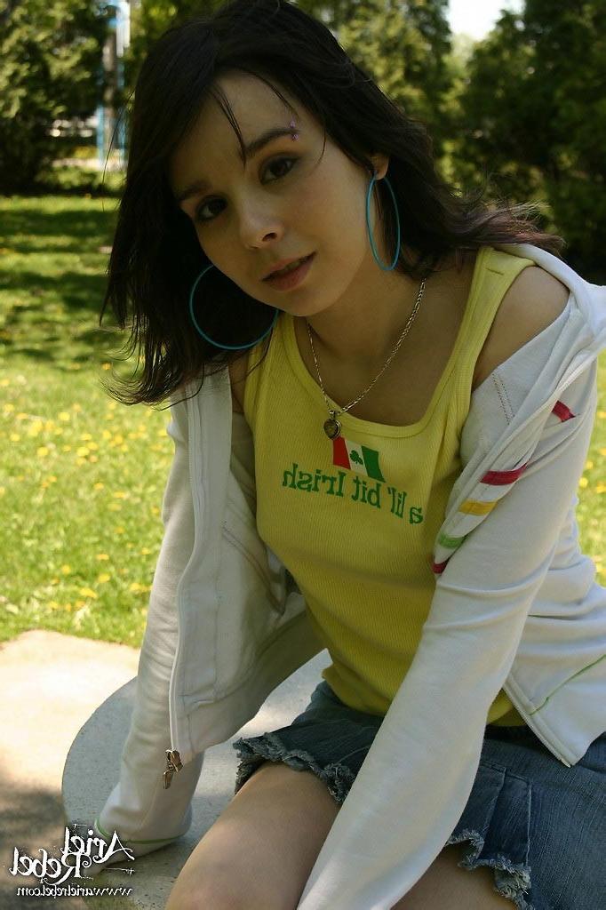 15P Teen Ariel in the park!