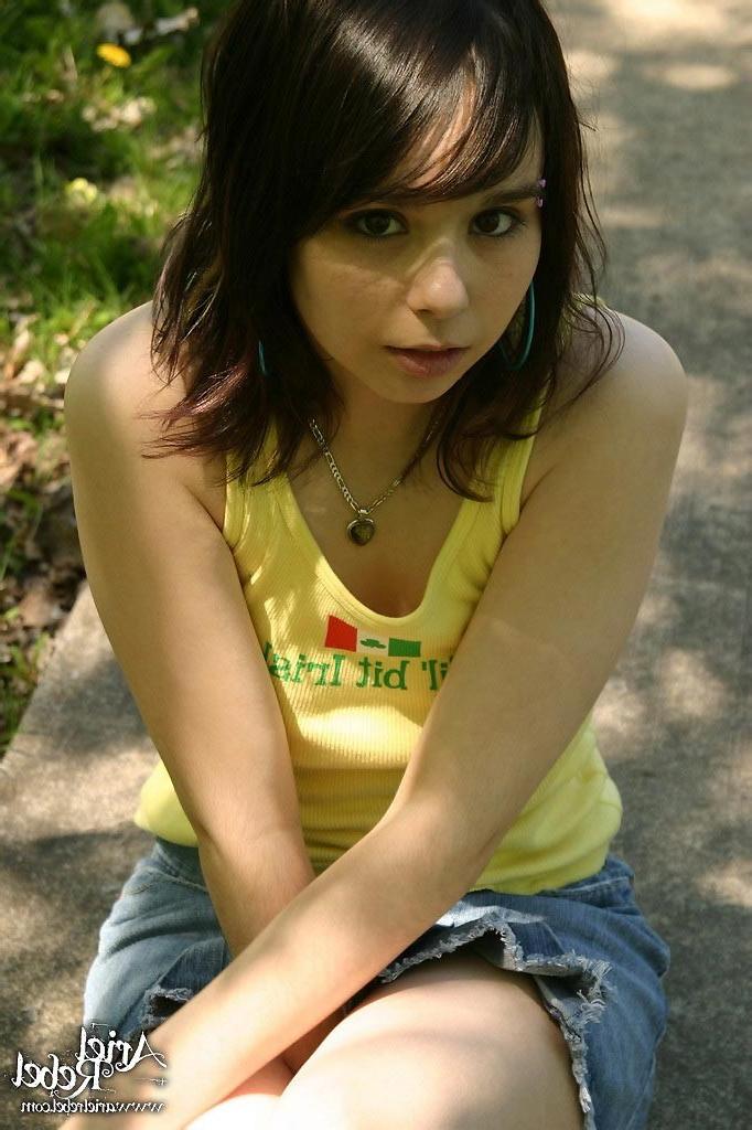 15P Teen Ariel in the park!