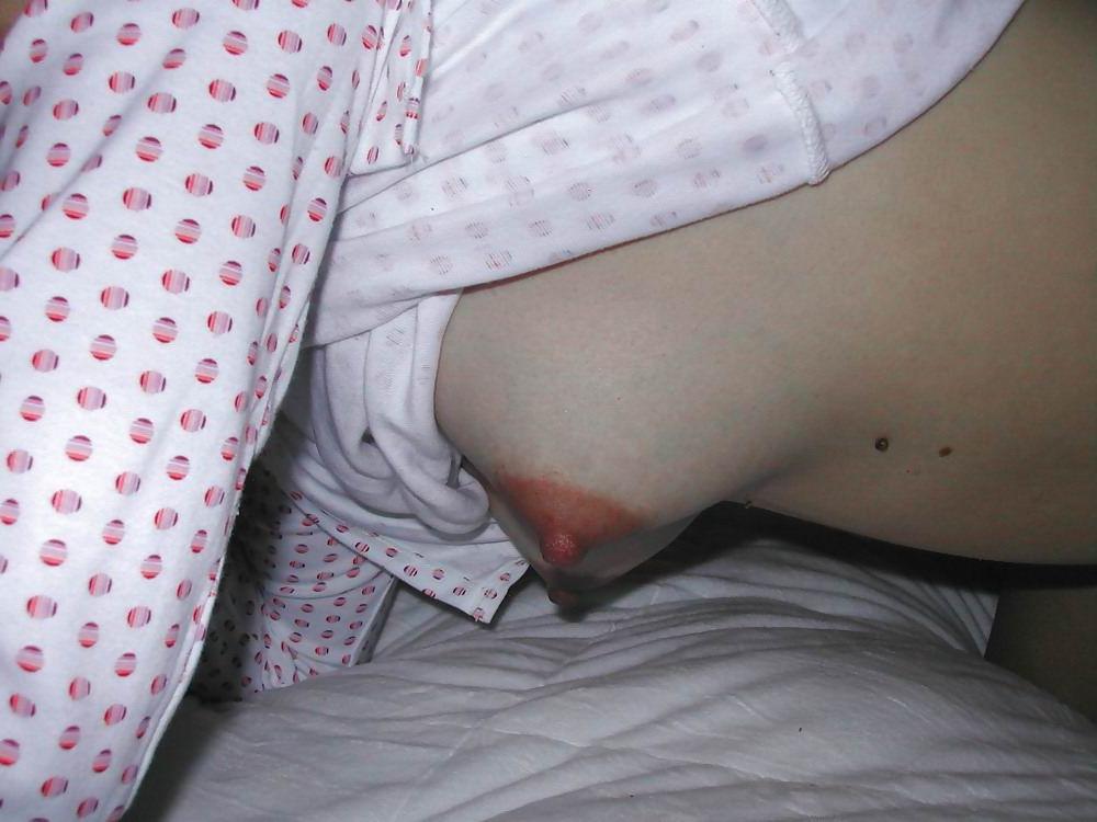 18P hairy pregnant babe sucking cock
