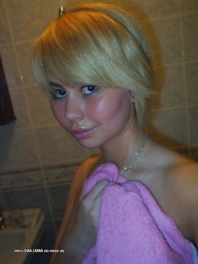 12P Selection of naughty babes selfshooting for their lovers