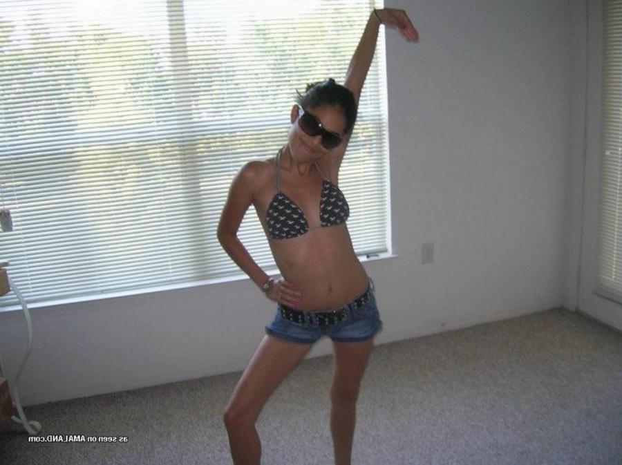 12P Compilation of a kinky chica posing naked around the bedroom
