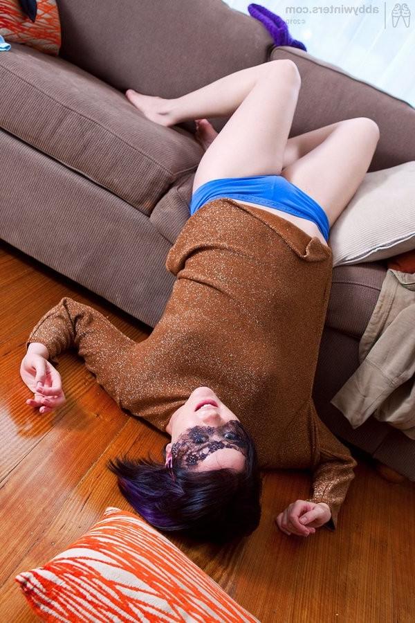 15P Playful Amateur Brunette Girl Gets Nude On The Couch